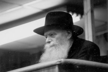 בקשר עם כ"ח טבת - הופיע היכל המלך חוברת י"א